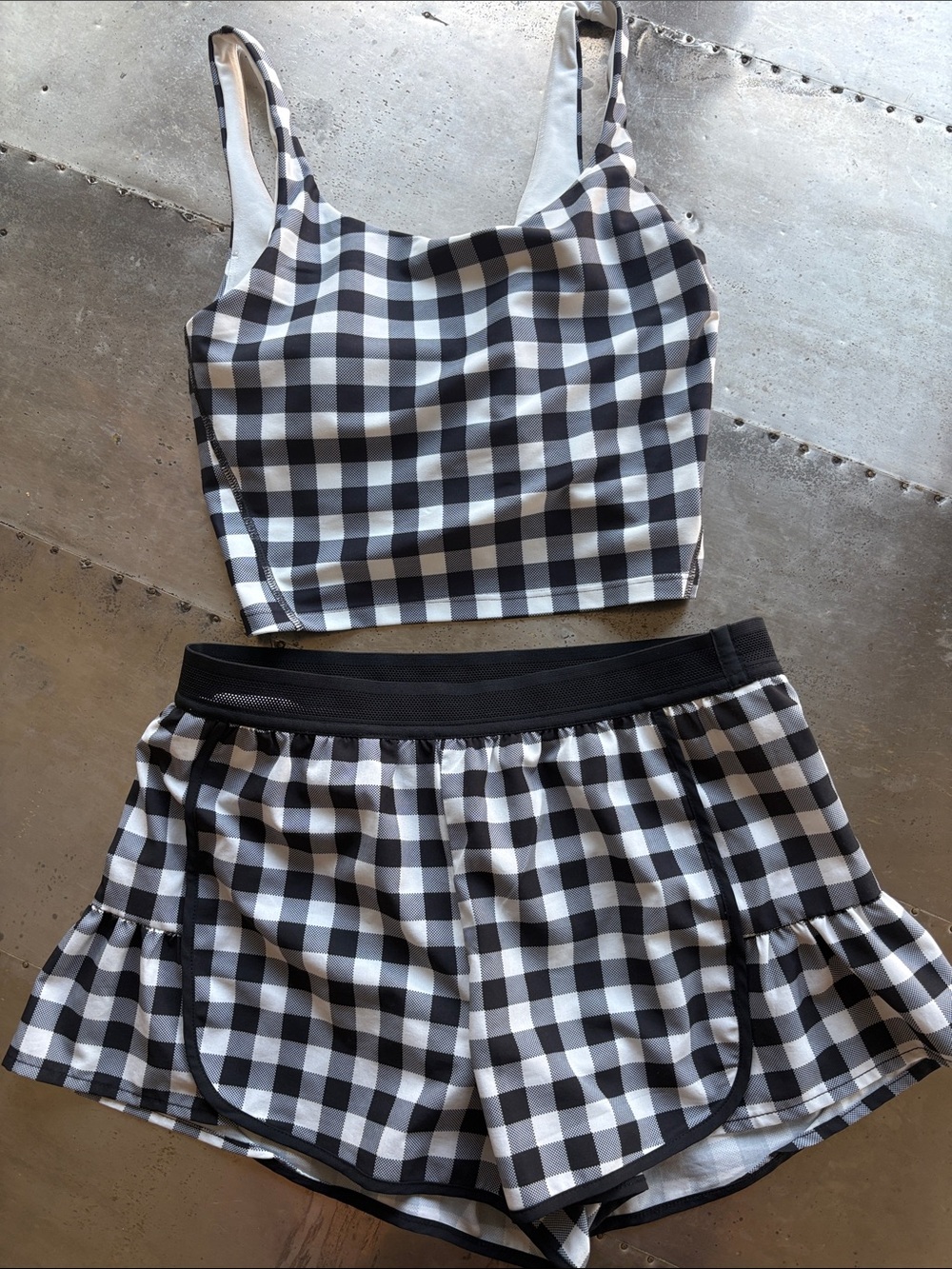 Old Navy Black and White Gingham Athletic Tank Top & Shorts